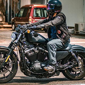 Harley Sportster 883 Owner